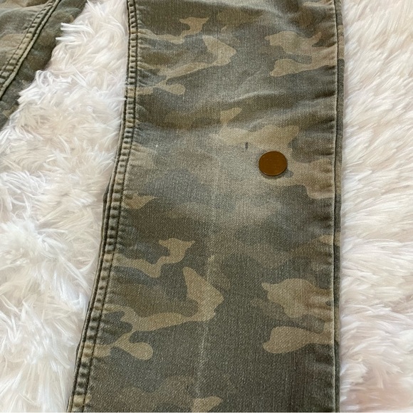 Cat & Jack Slim Super Stretch Camo Jeans - Picture 6 of 12